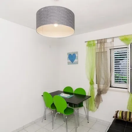 Ammos Apartment *