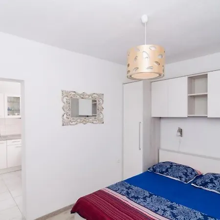 Ammos Apartment *