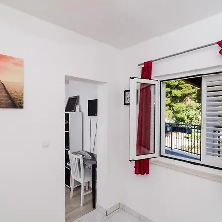 Ammos Apartment Saplunara